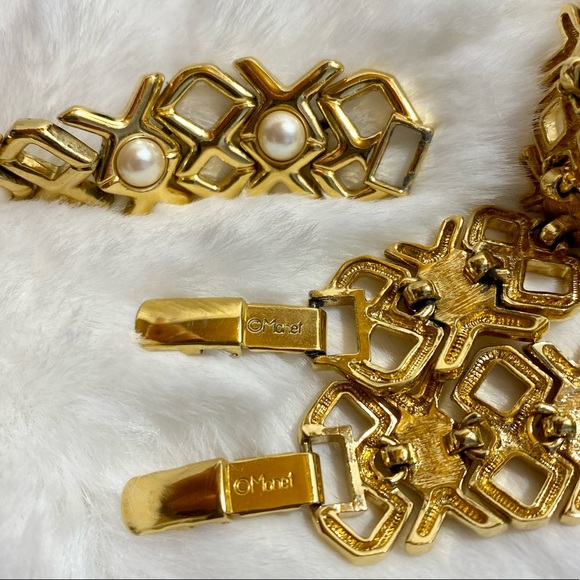 Vintage Monet Gold & Pearl XOX Statement Chocker Necklace and Bracelet Set - Picture 3 of 16